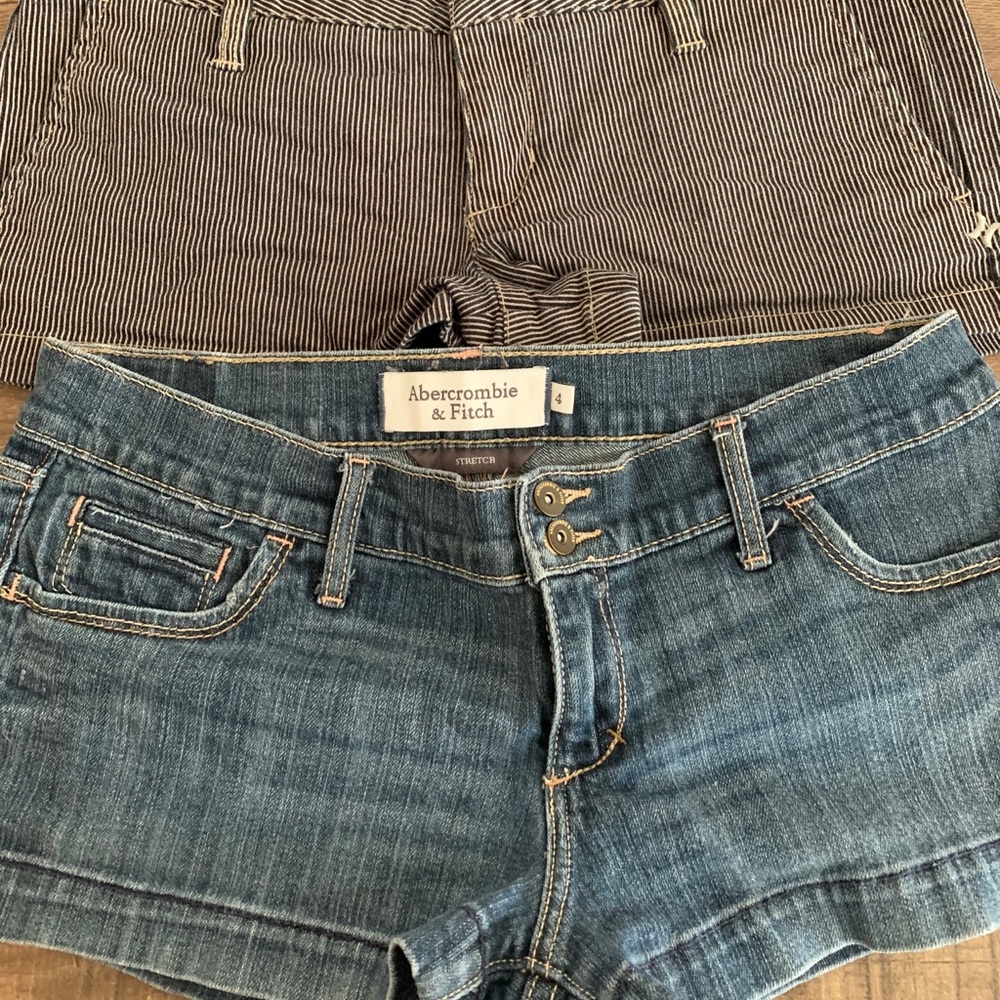 Abercrombie & Fitch size 4 Hurley size 5